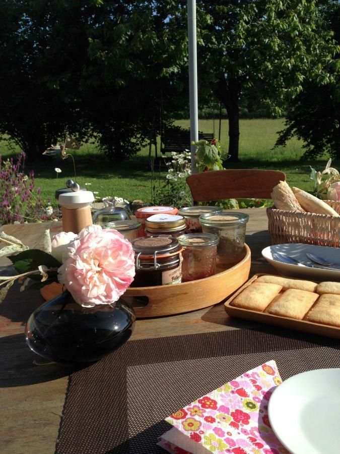 Bed and Breakfast Le Champ Bagnolet Voussac Exterior foto